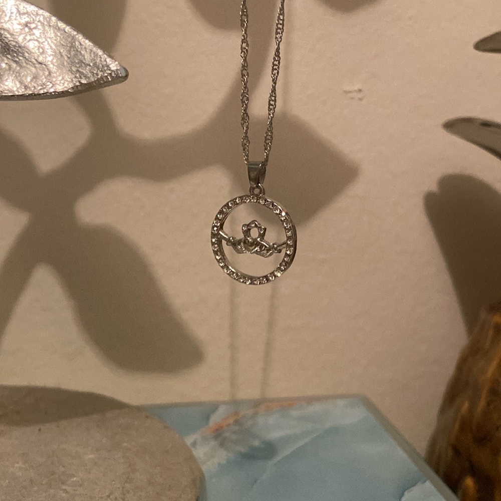 New in bag Glencara claddagh sterling silver necklace
